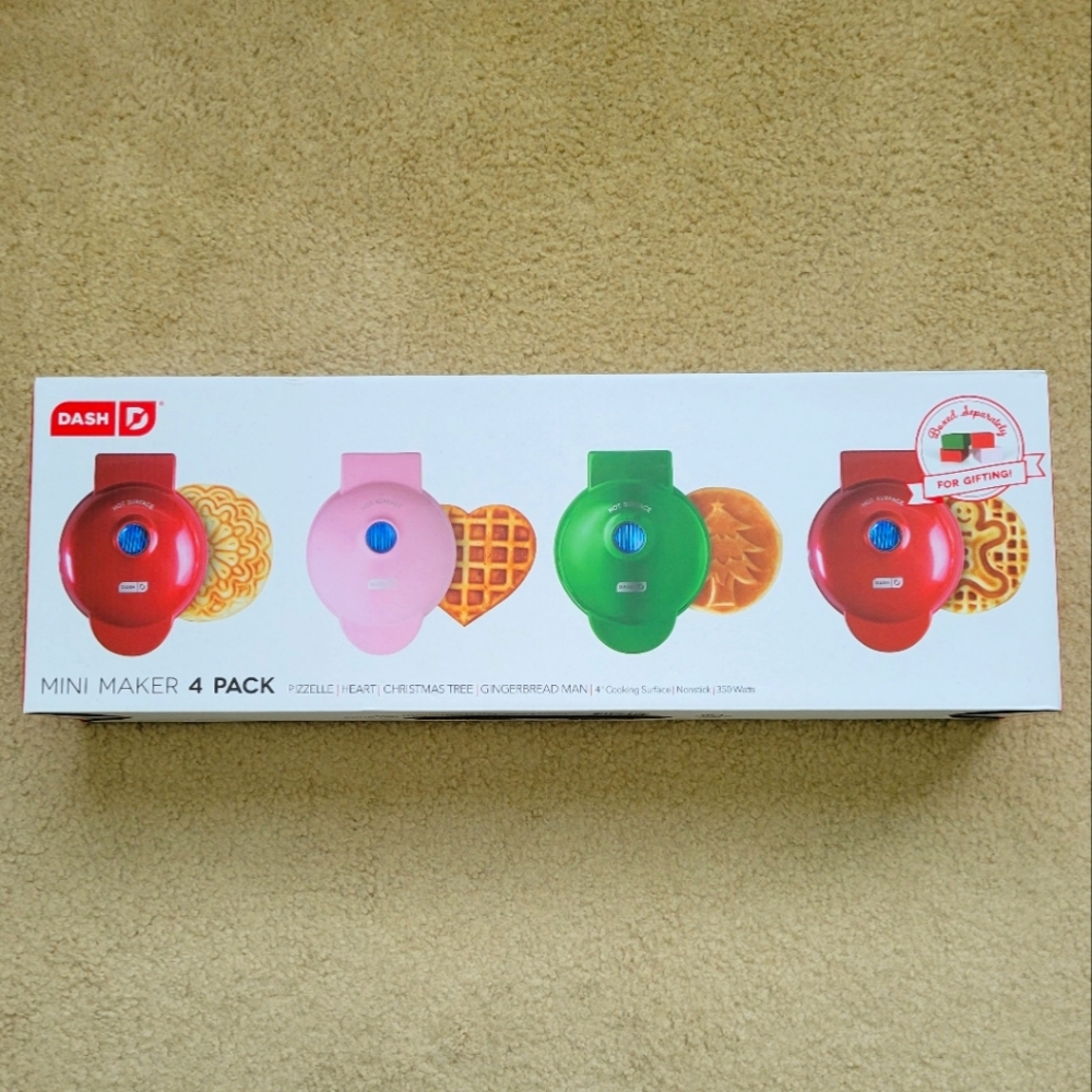 Dash Christmas Mini Waffle Maker Set